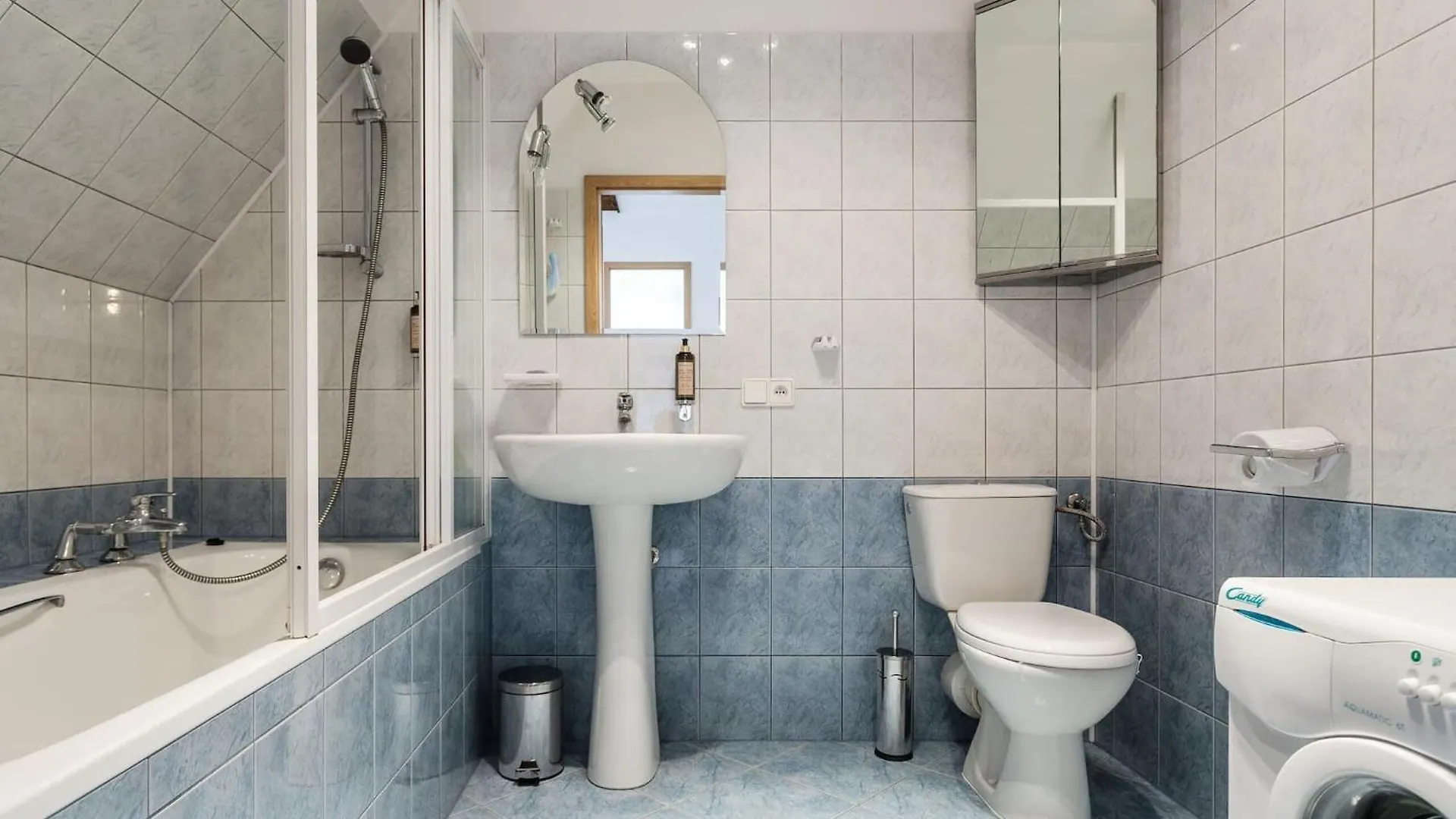 Rent Like Home - Kasprowicza Apartment